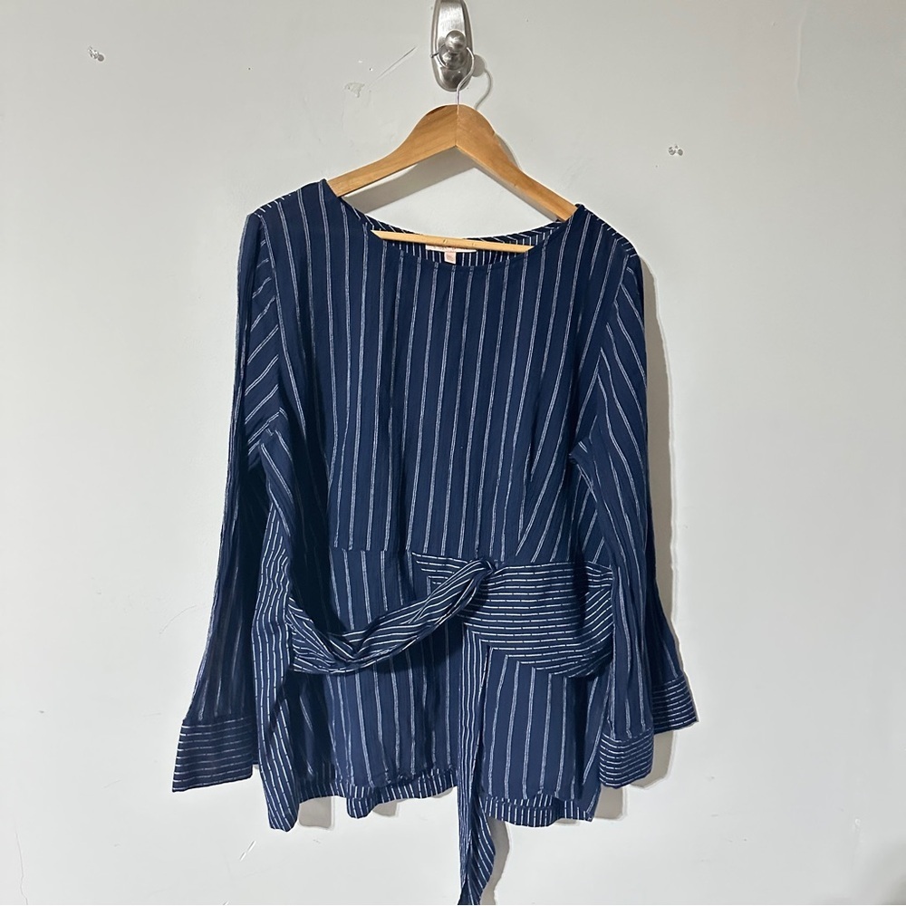 Gibson Latimer Navy Striped Tie-Back Blouse – Women’s Size XL